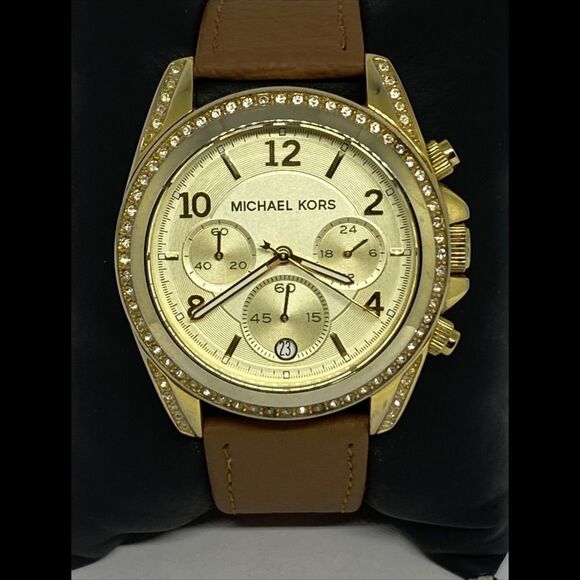 COPY - Michael Kors Blair MK5166 Women's Brown Leather Analog Dial Quartz Watch… - Picture 2 of 12